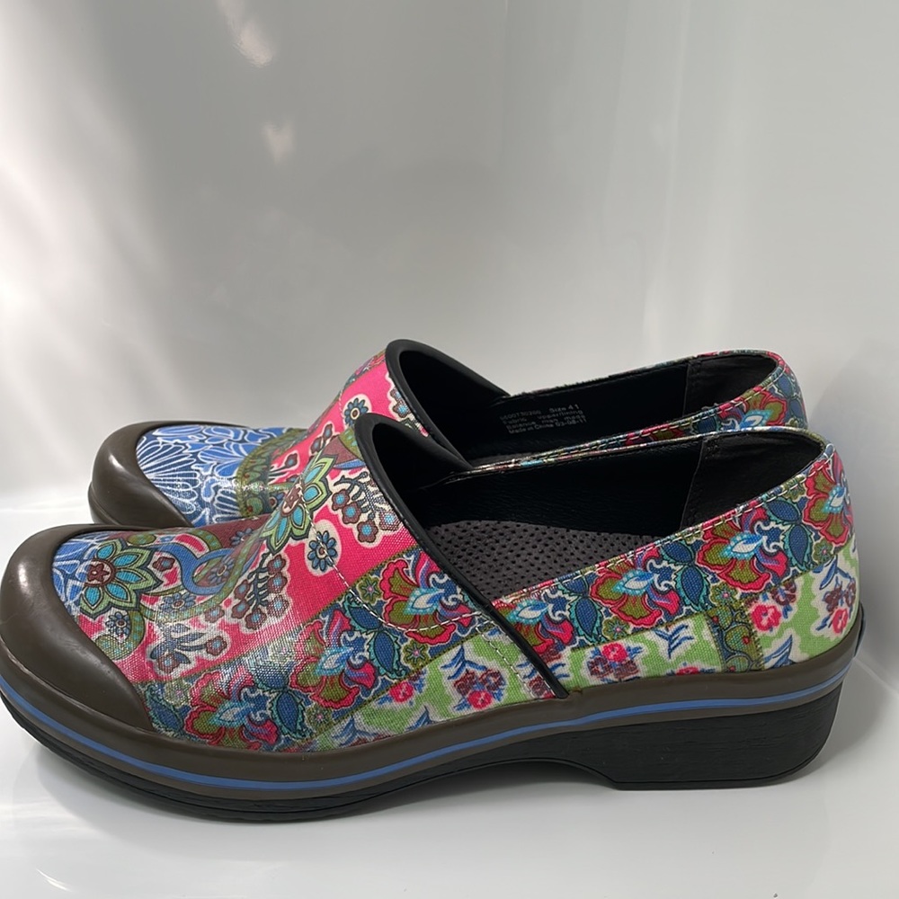Dansko Vegan Clogs Size 41 - image 2